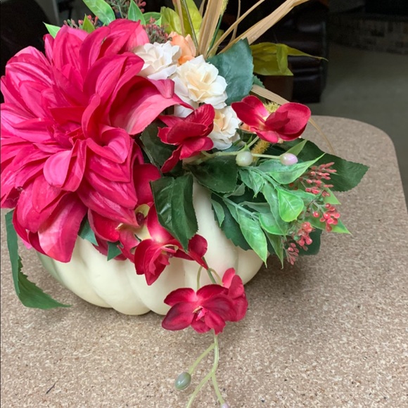 Pumpkin arrangement